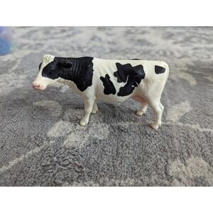 Schleich Farm Animal Dairy Cow Figure D-73527 Black And White 2015 Farm Figure